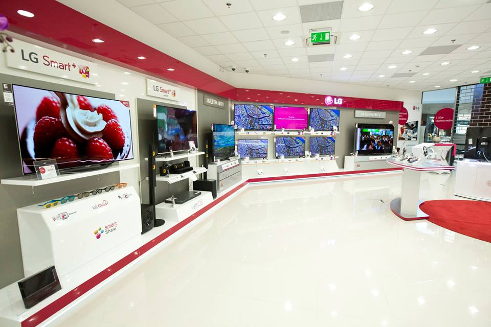 LG_showroom_2.jpg - Showroom LG